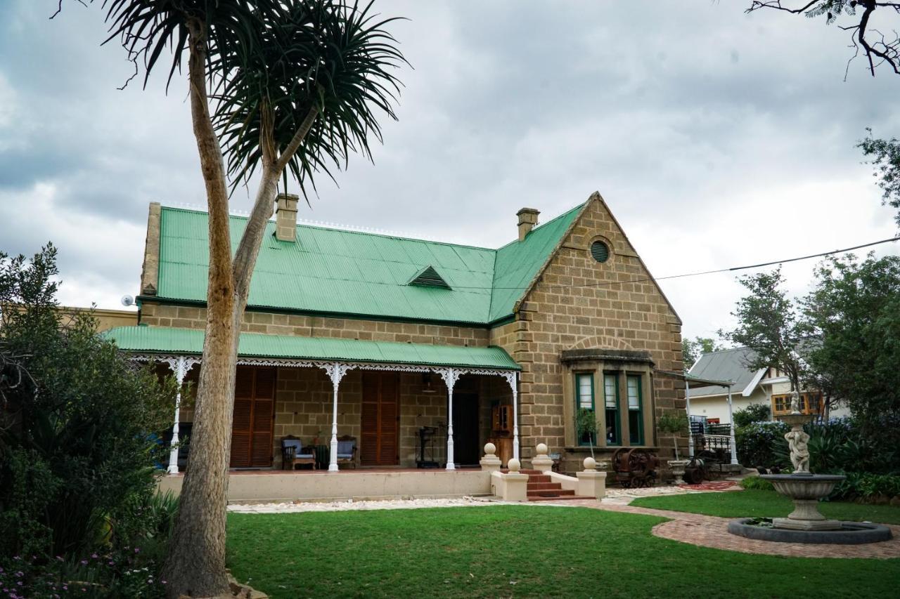 Outentique Accommodation Oudtshoorn Ngoại thất bức ảnh