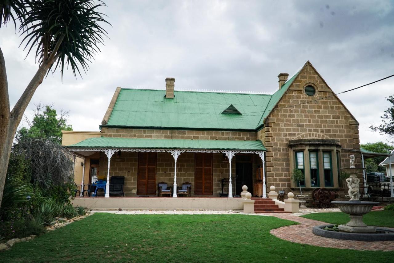 Outentique Accommodation Oudtshoorn Ngoại thất bức ảnh