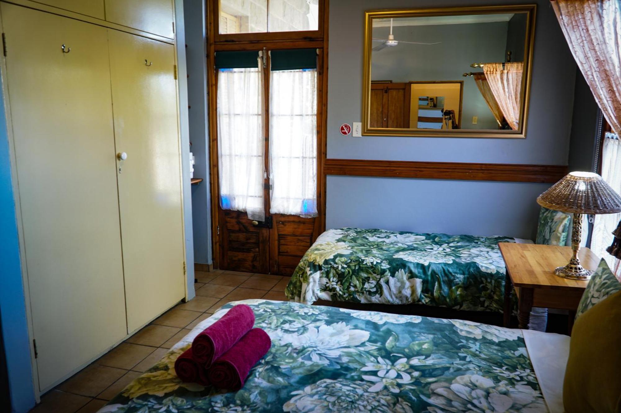 Outentique Accommodation Oudtshoorn Ngoại thất bức ảnh
