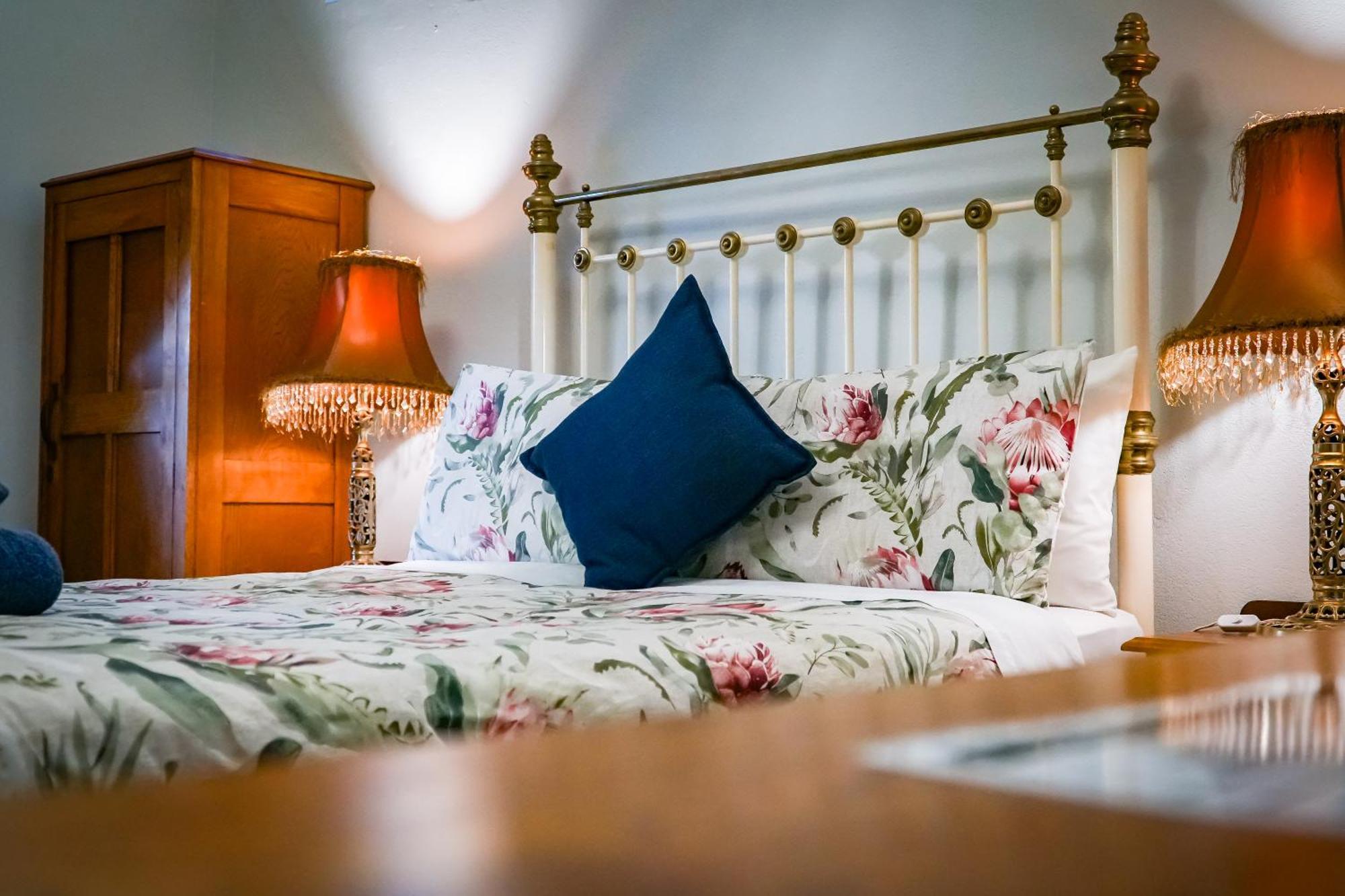 Outentique Accommodation Oudtshoorn Phòng bức ảnh